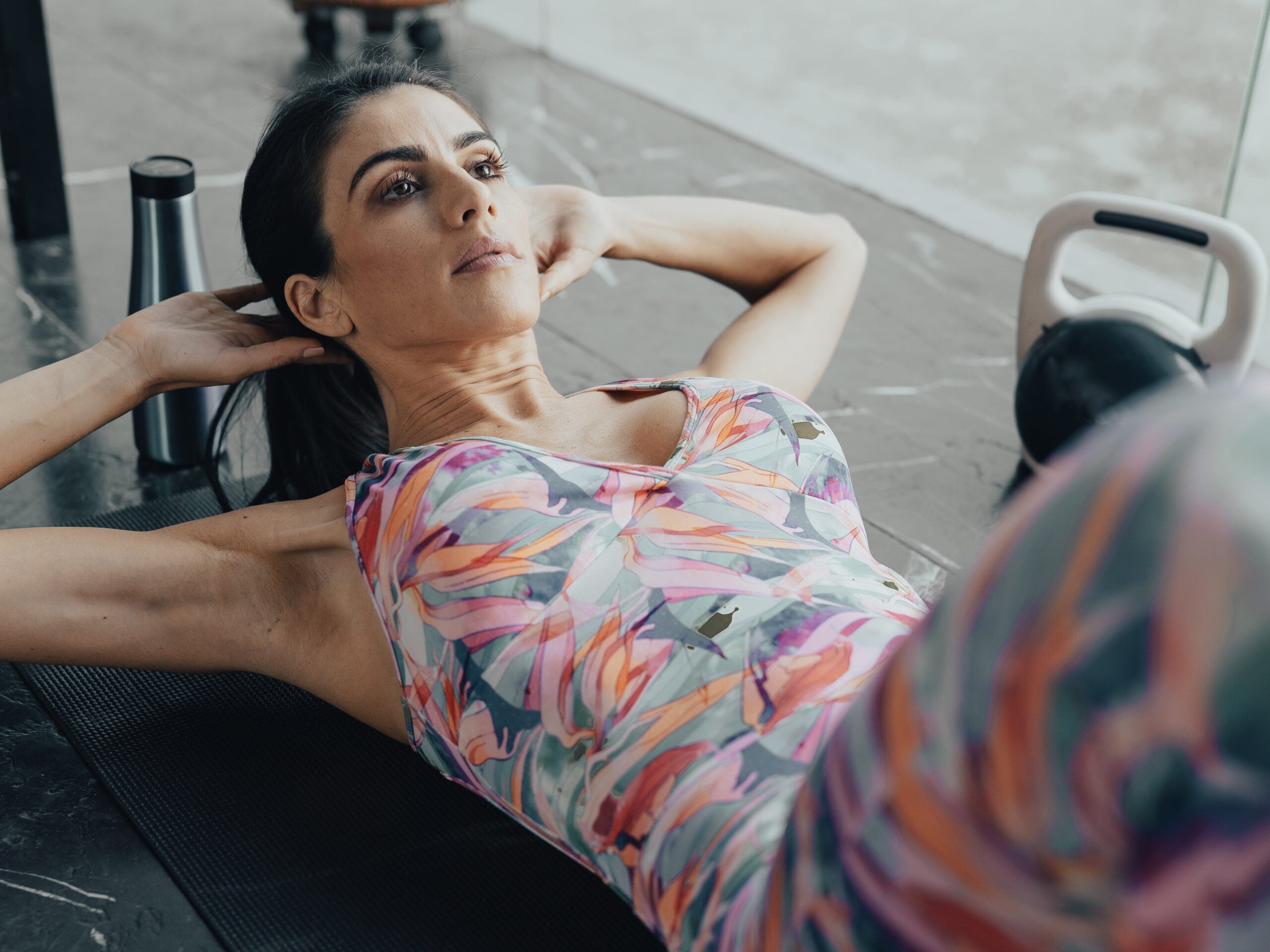 Reduce la grasa y marca tu abdomen con estos tres ejercicios